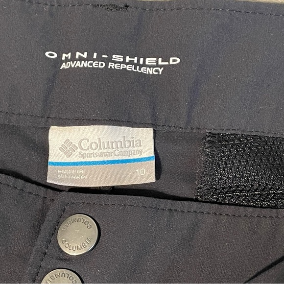 Columbia Omni Shield Advanced Repellency Women’s Black Hiking Cargo Shorts Sz 10 - Picture 5 of 7